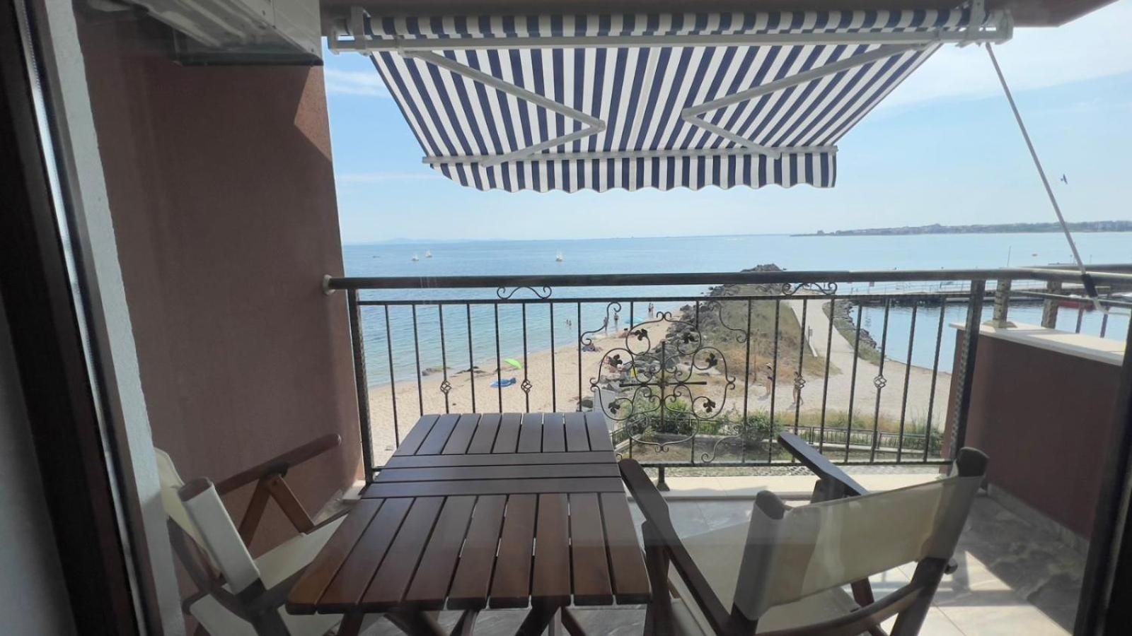 Апартаменти И Студия В Комплекс Акротирия Nesebar Exterior photo