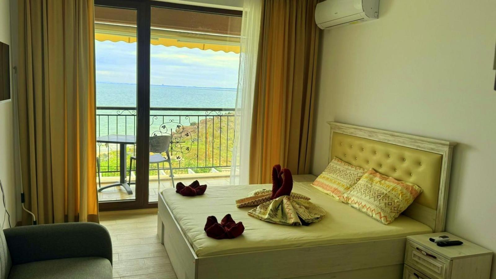 Апартаменти И Студия В Комплекс Акротирия Nesebar Exterior photo