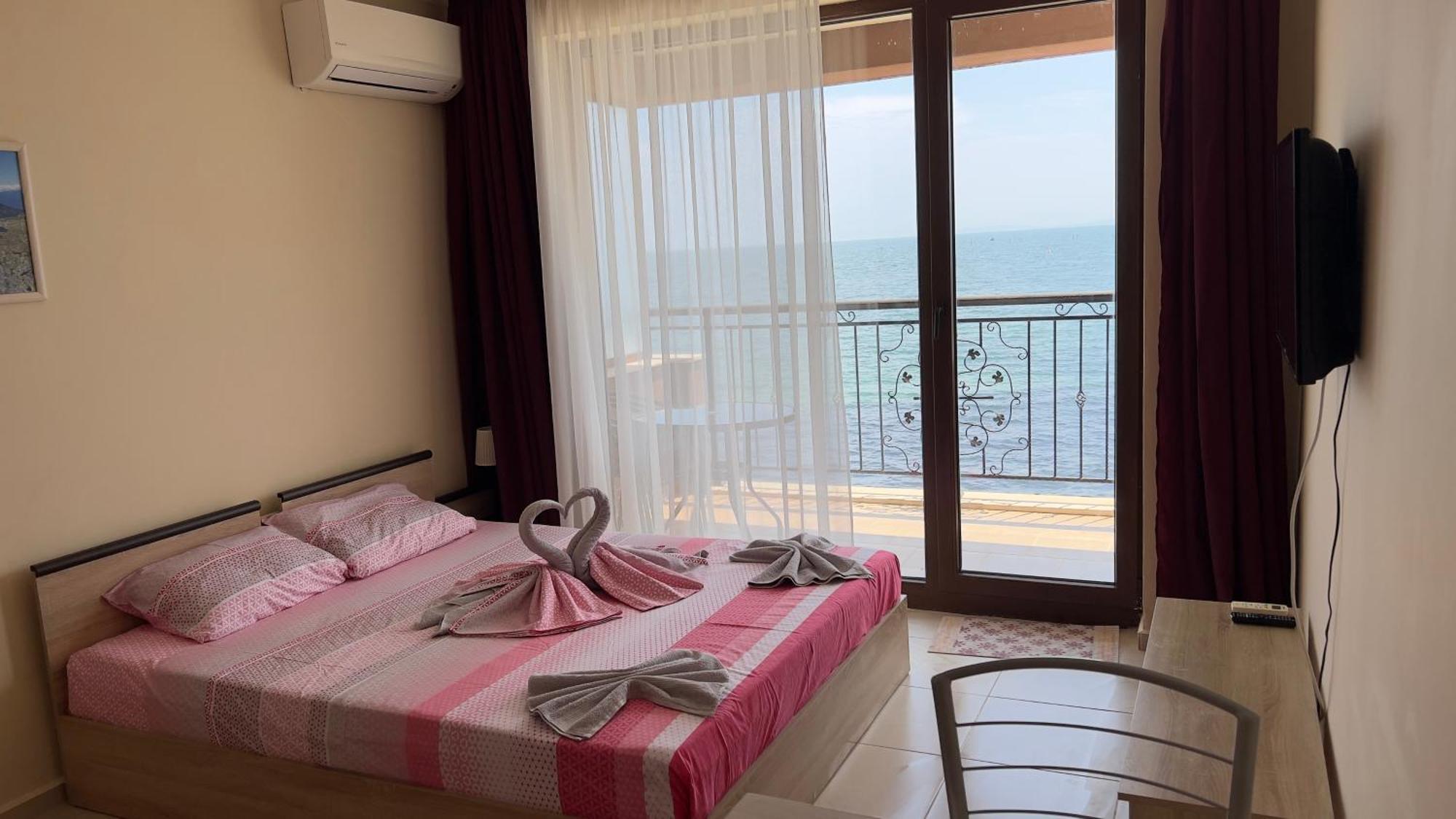 Апартаменти И Студия В Комплекс Акротирия Nesebar Exterior photo