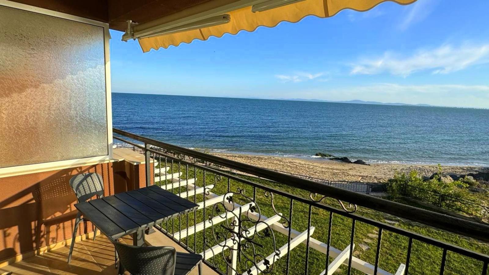 Апартаменти И Студия В Комплекс Акротирия Nesebar Exterior photo