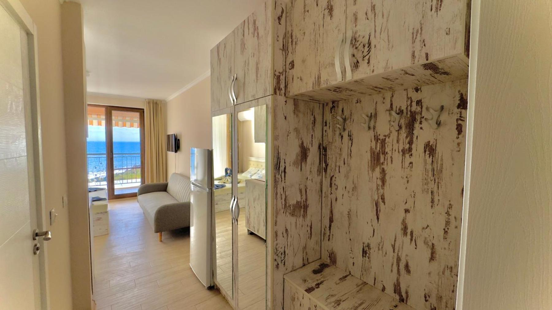 Апартаменти И Студия В Комплекс Акротирия Nesebar Exterior photo